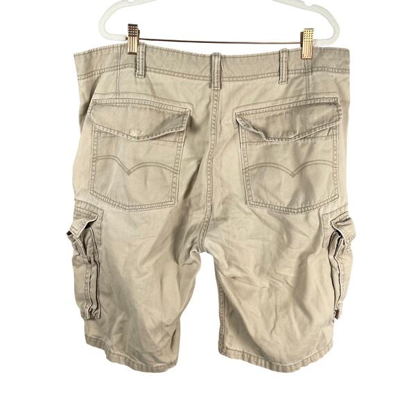 Levis Shorts Mens 38 Khaki Cargo Snap Pocket 100% Cotton 11" Inseam - Picture 2 of 12